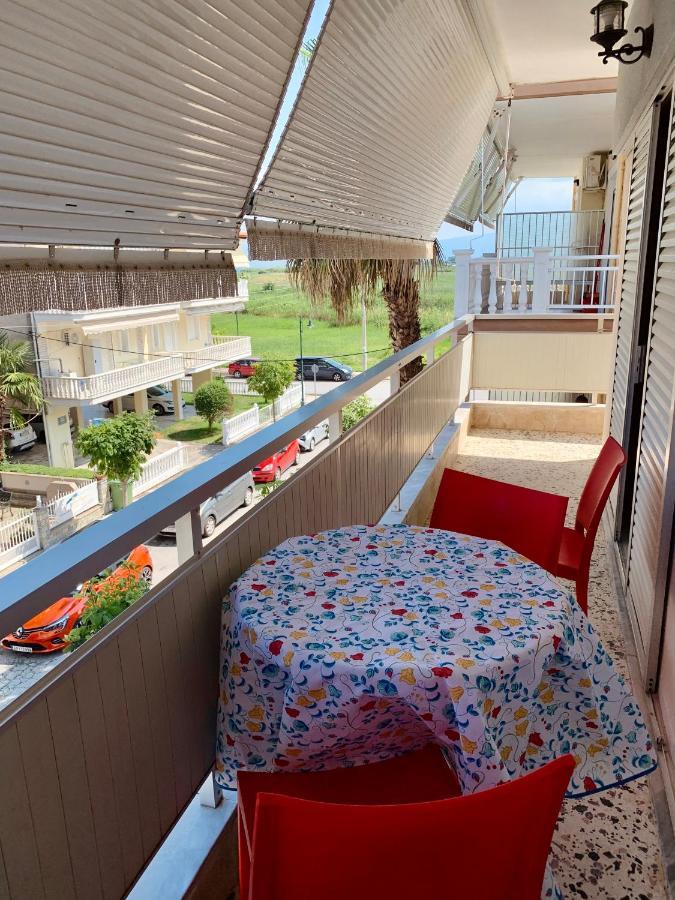 Nikol Apartments Olympiakí Aktí Esterno foto